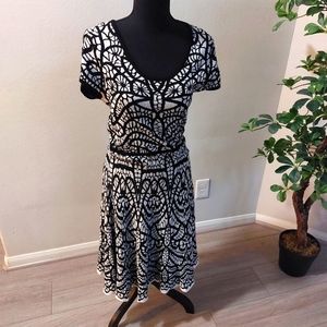 CAREMEN MARC  VOLVO Black and White Midi Dress Size Medium.